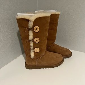 Ugg Bailey button tall boots I’m chestnut brown Like new. In great condition.
